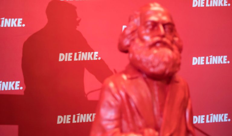 10 Gründe, warum du die LINKE nicht wählen solltest. 10 Gründe, warum du die LINKE nicht wählen solltest.